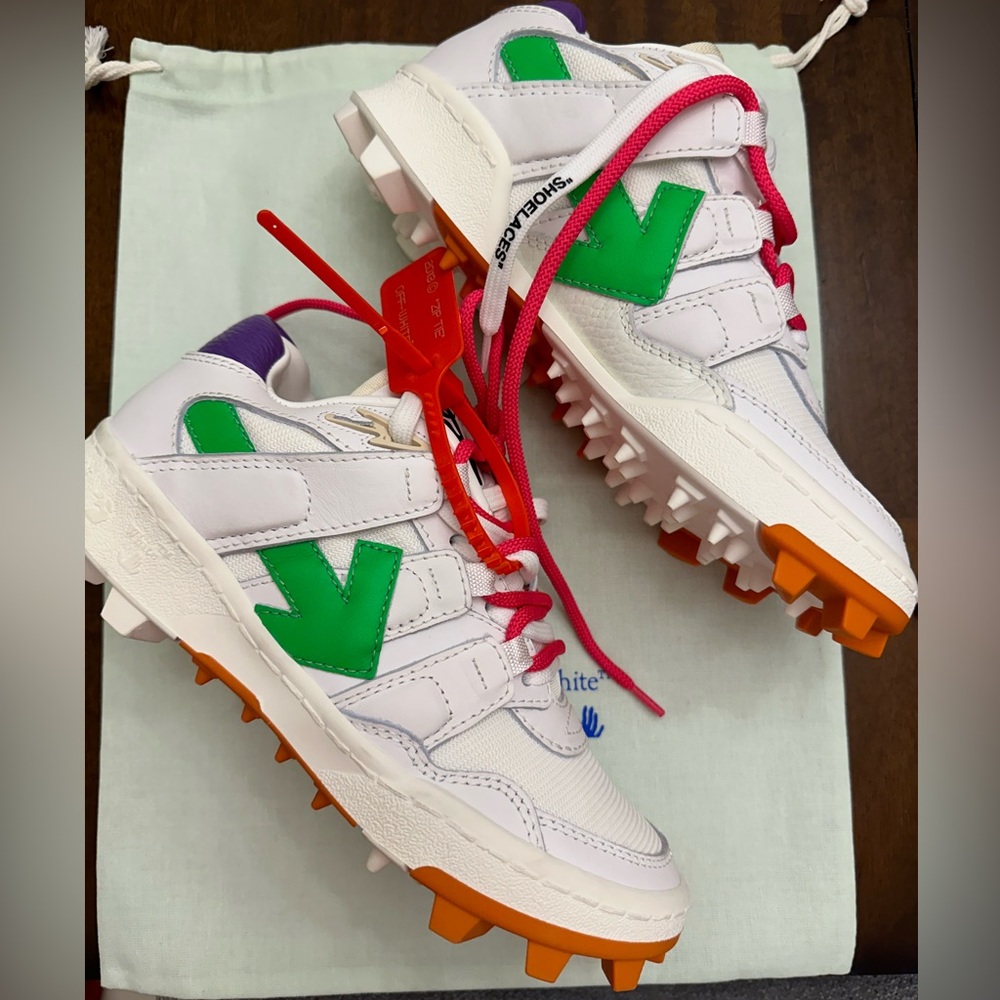 Off-White mountain cleats size 37- white multicolor